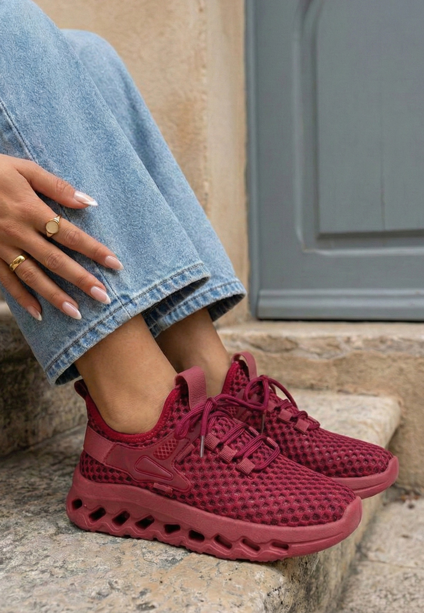 Дамски спортни обувки Martynna Винено червено