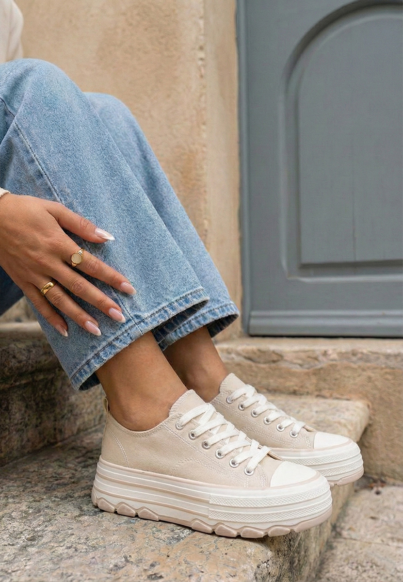 Кецове на платформа Zenoria бежов