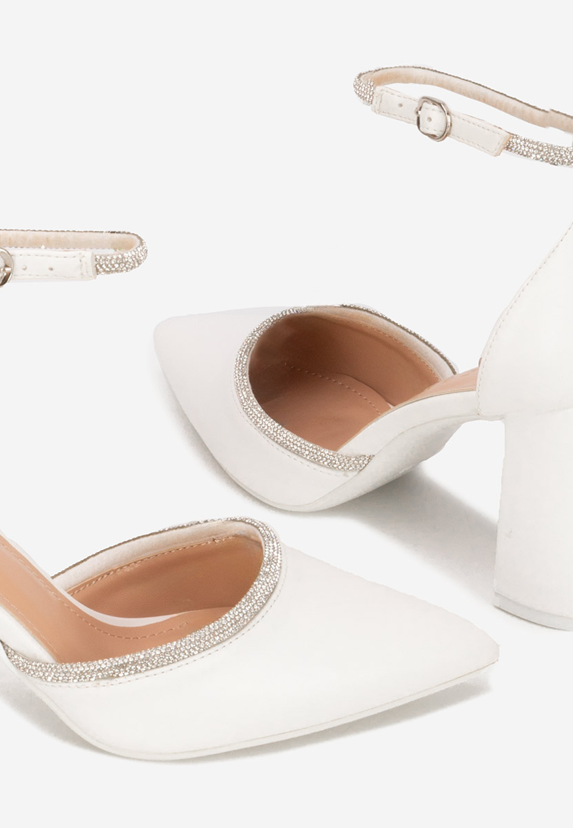 Обувки на ток Iustina бели