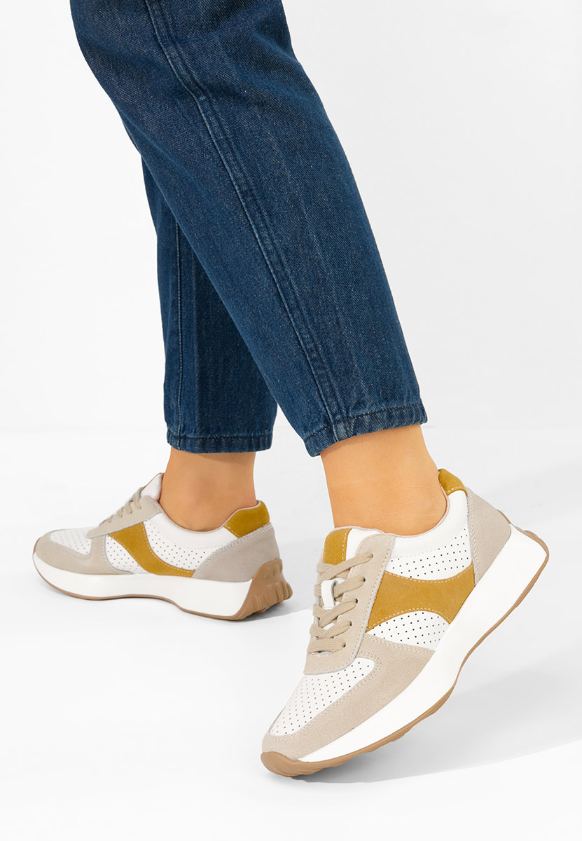 Дамски сникърси Attila V4 бели