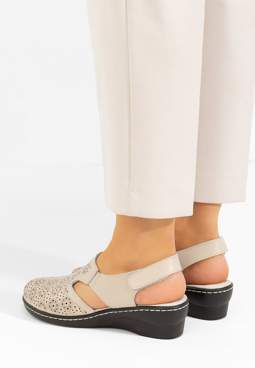 Обувки на ток Ofelya бежов