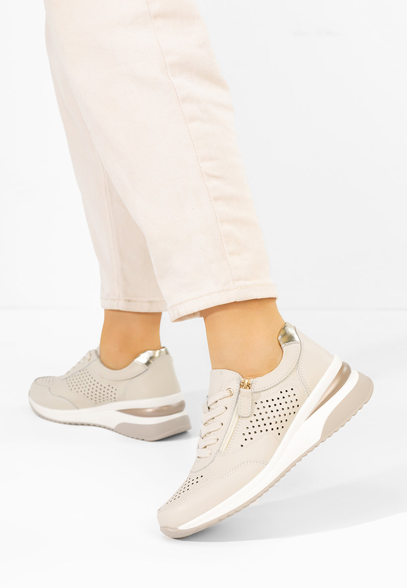 Дамски сникърси Abrienda бежов