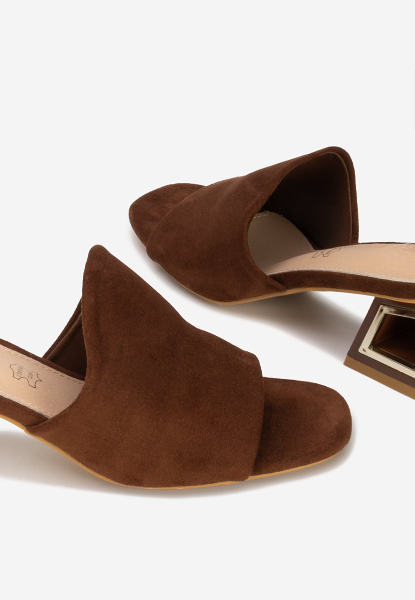 Чехли на ток Alesandria V2 кафяв