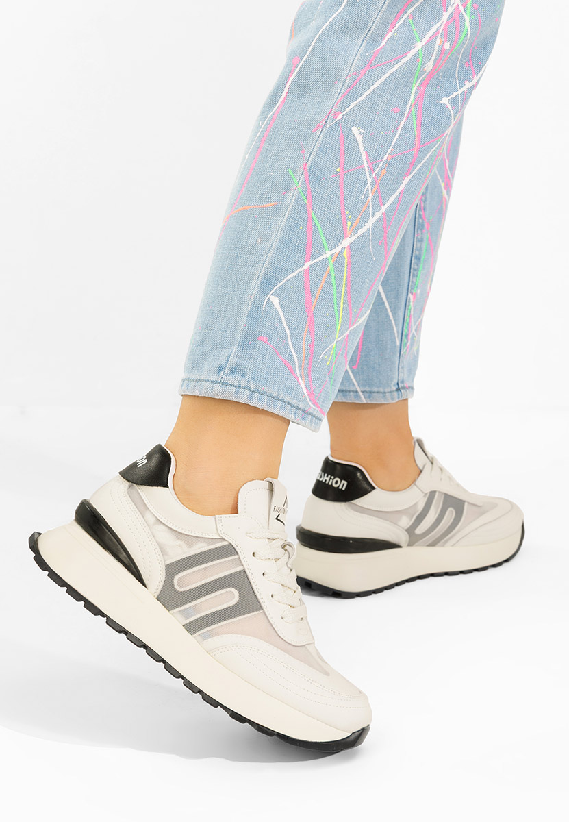 Дамски сникърси Vladia V2 бежов