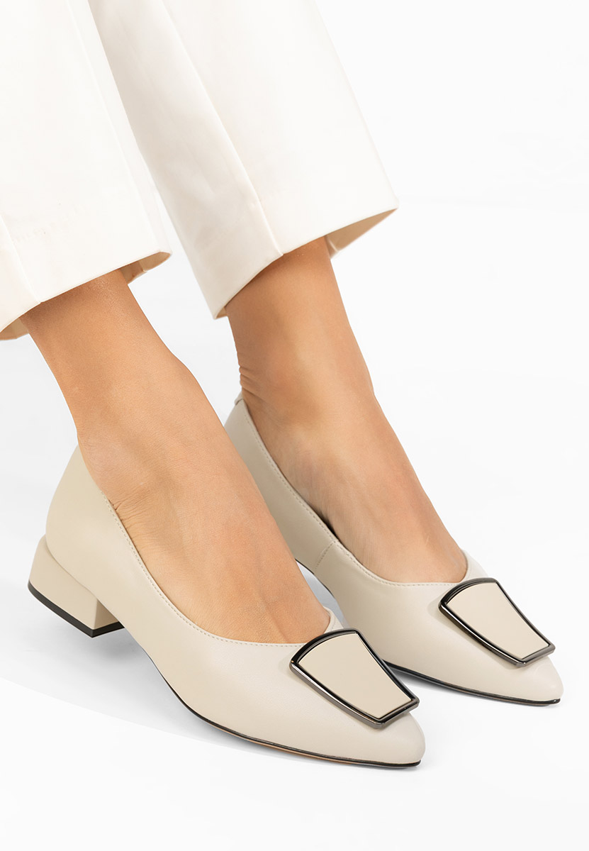 Oбувки на нисък ток Darila бежов