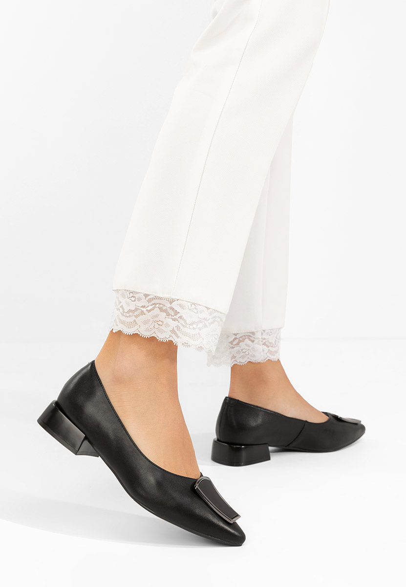 Oбувки на нисък ток Darila черни