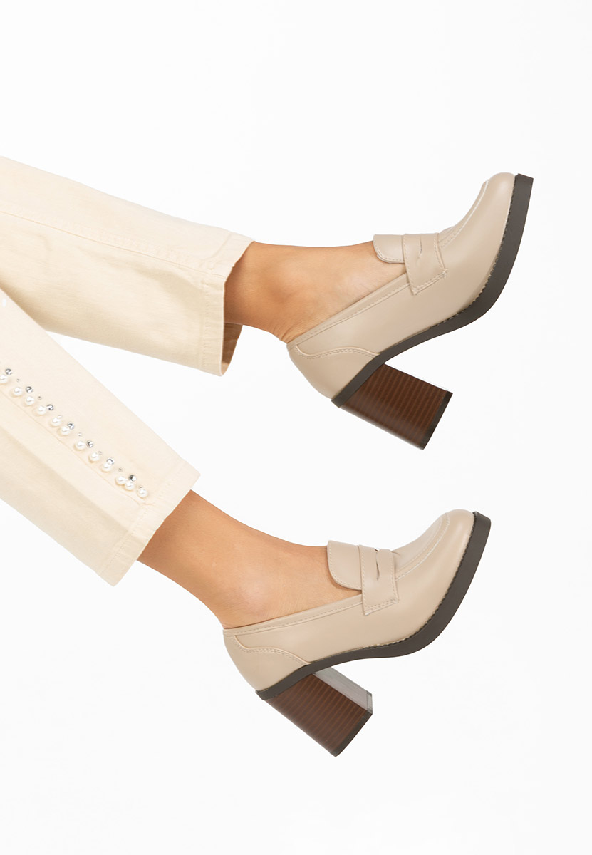 Дамски мокасини на ток Zenova бежов