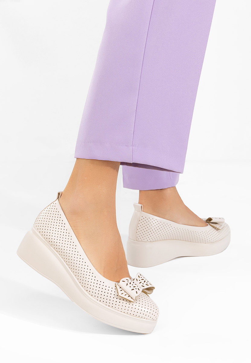 Обувки на платформа Latefa бежов