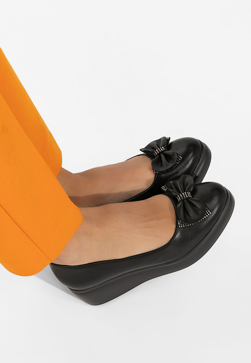 Обувки на платформа Liliane черни