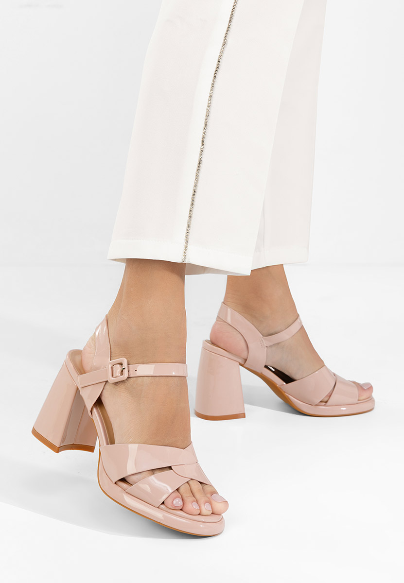 Сандали на ток Lorenda телесен цвят