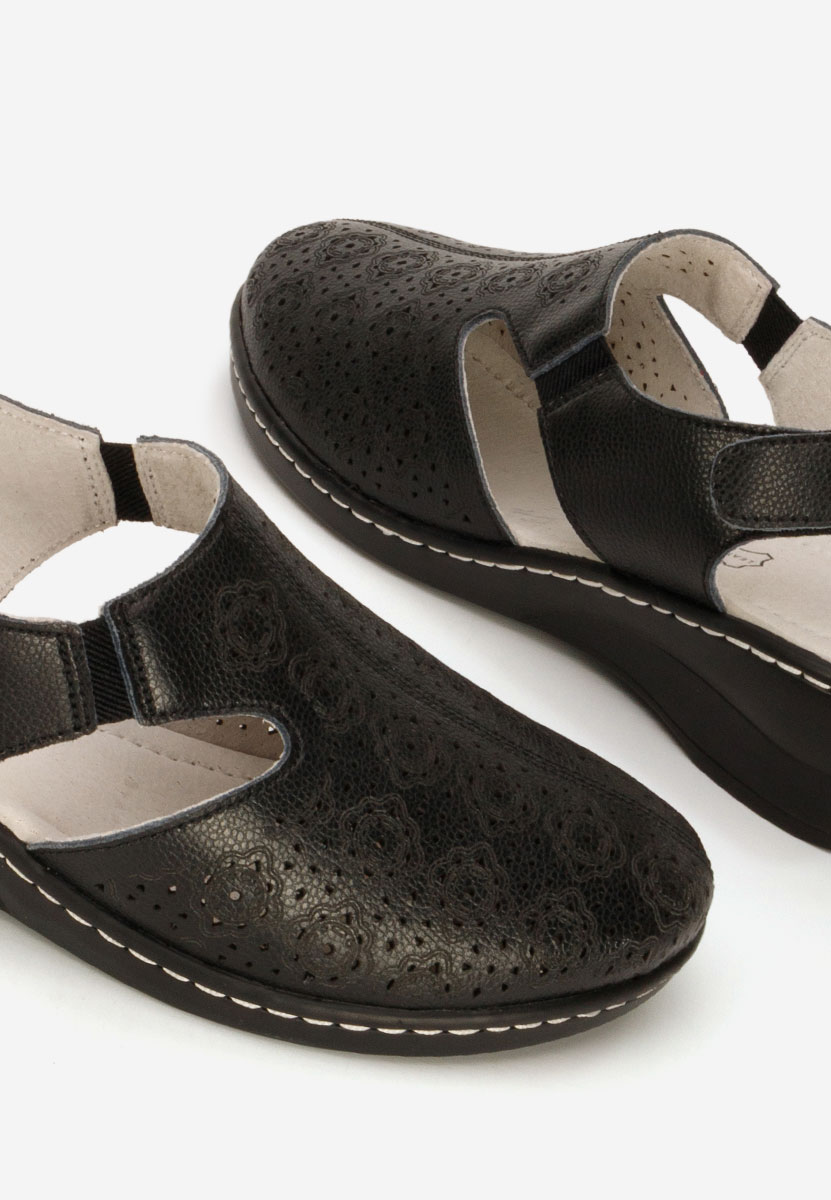 Обувки на ток Ofelya черни