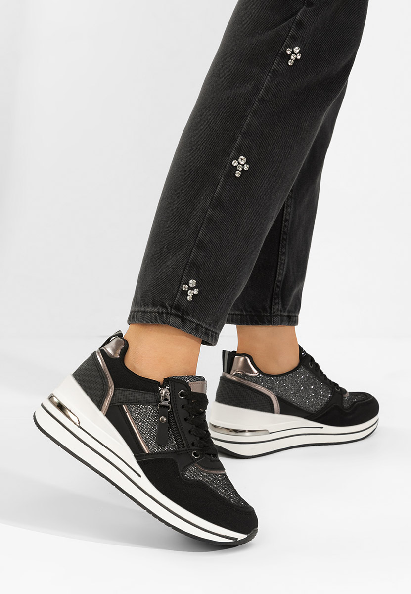 Cникърси на платформа Snuvira черни