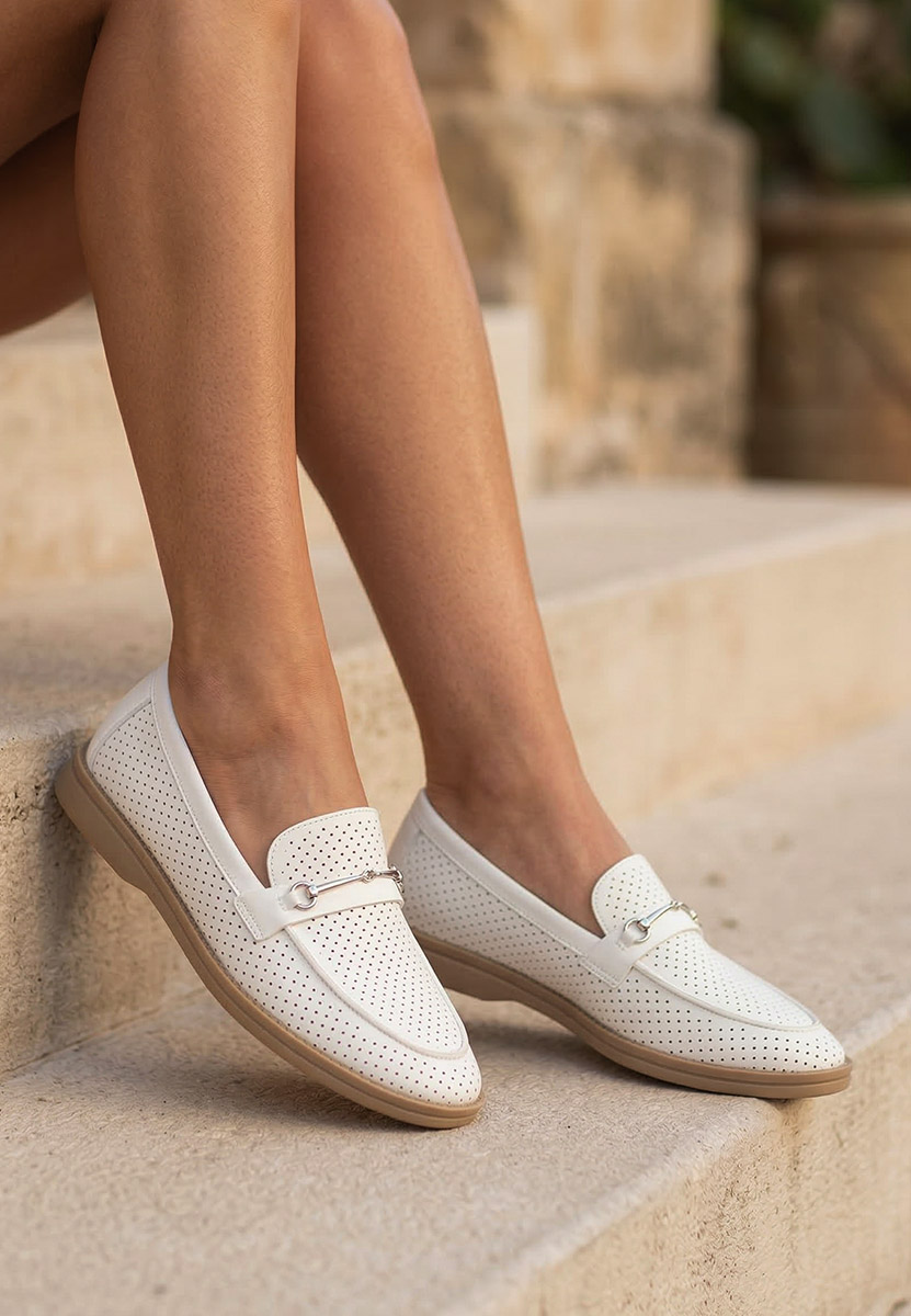 Дамски мокасини Morvana V2 бели