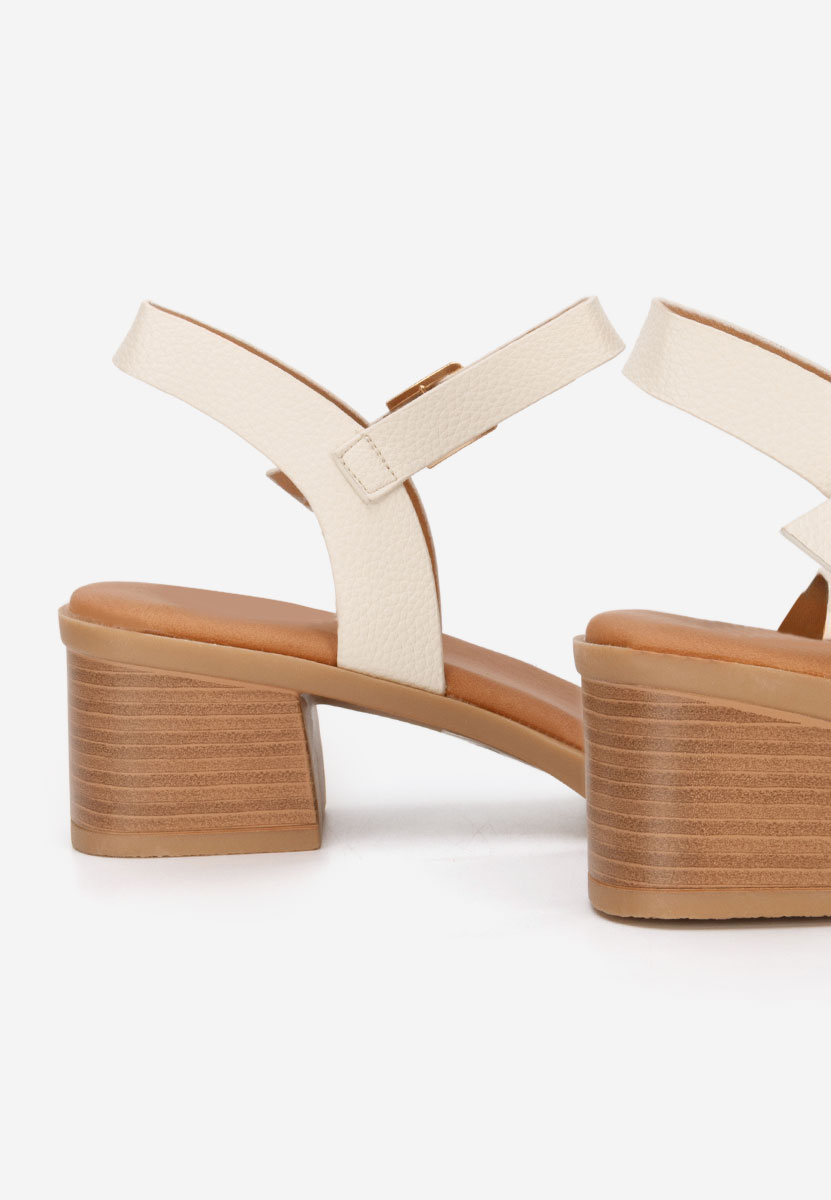 Сандали на ток Iustinia бежов