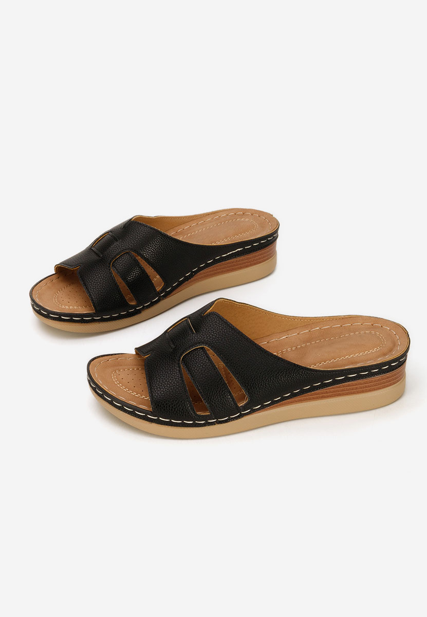 Чехли на платформа Marhta черни