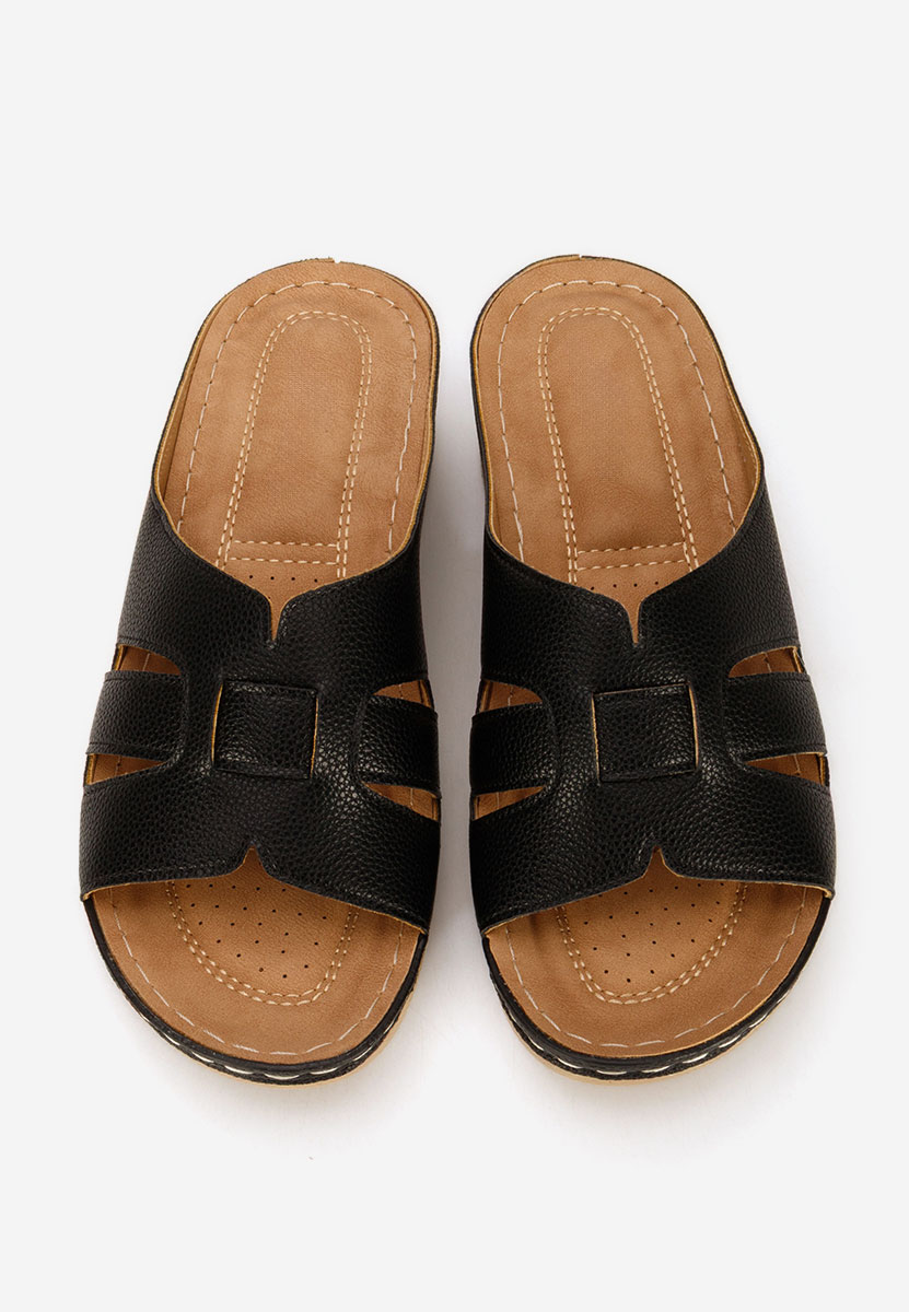 Чехли на платформа Marhta черни