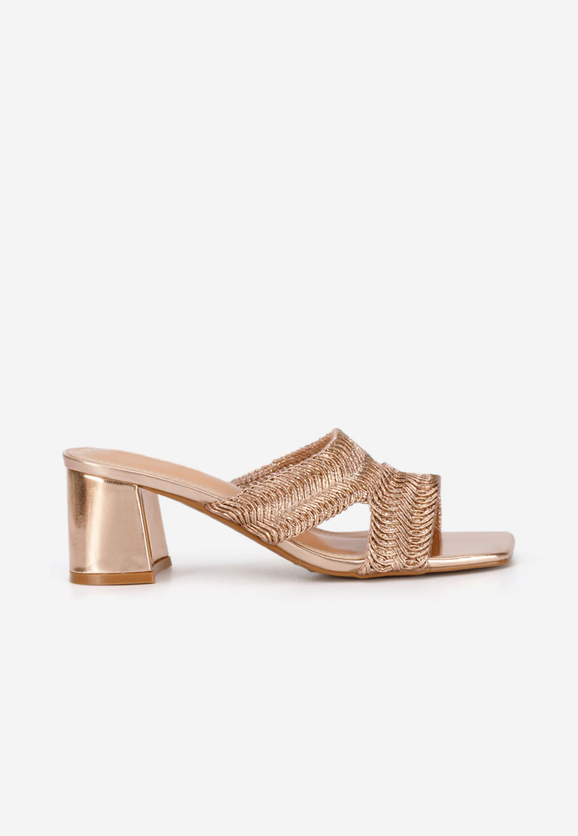 Чехли на ток Nely шампанско