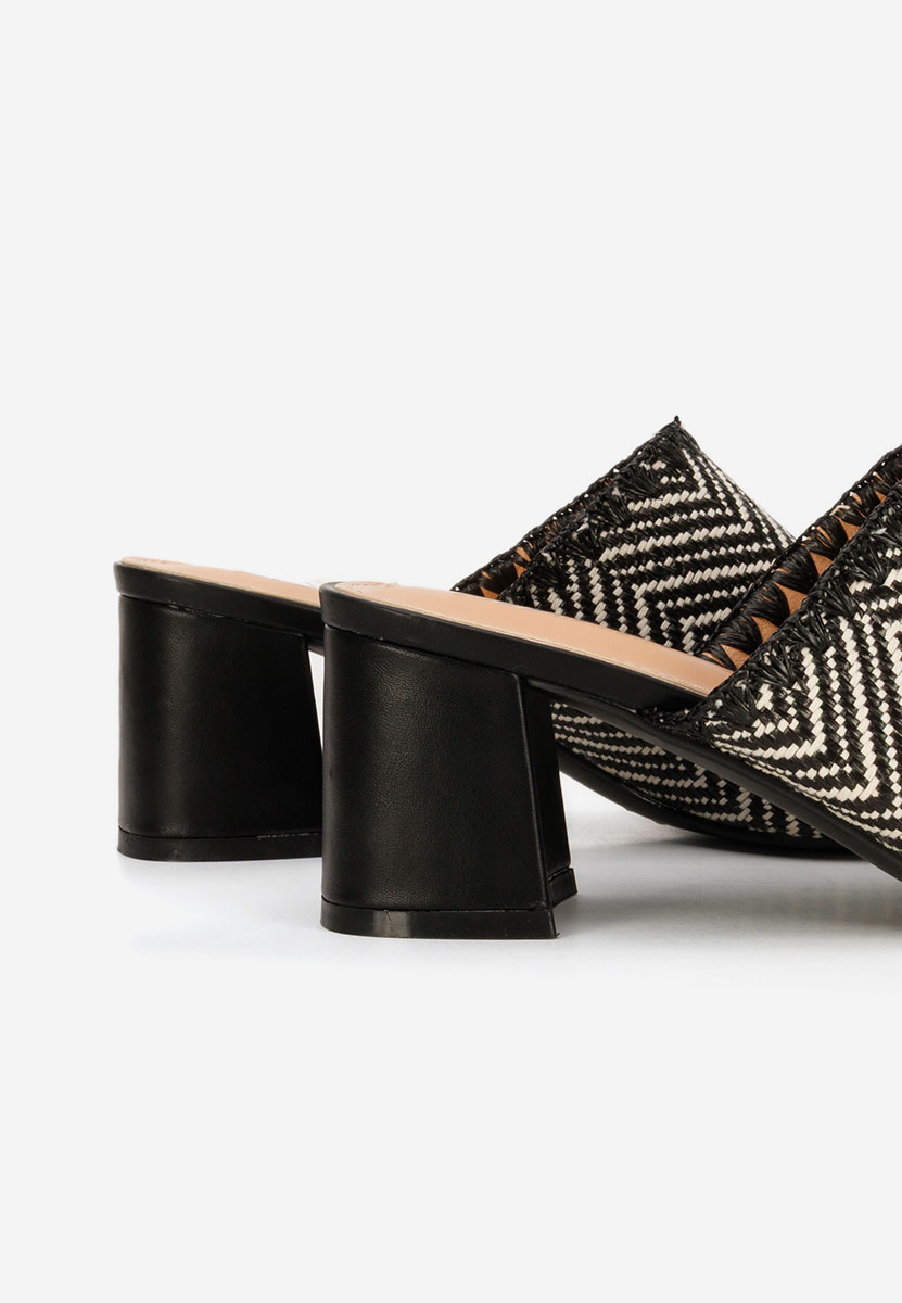 Чехли на ток Yngrid черни