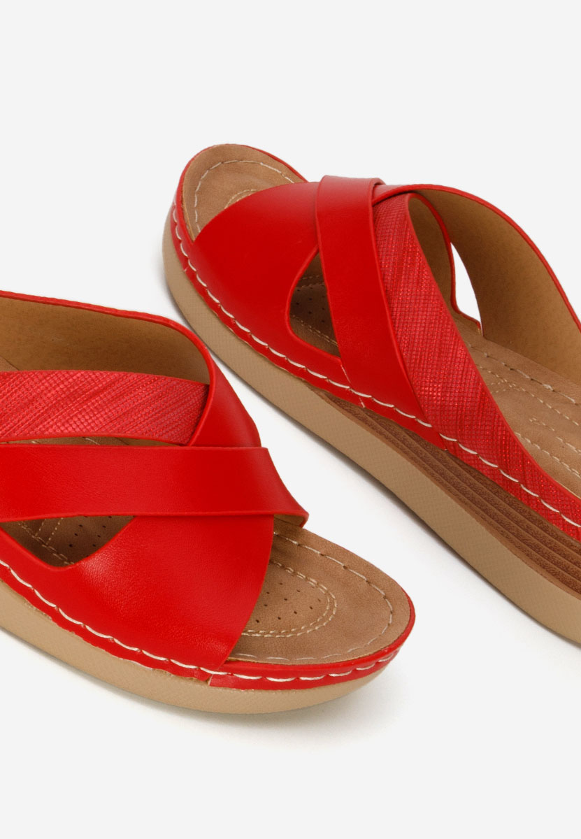 Чехли на платформа Maryna червен