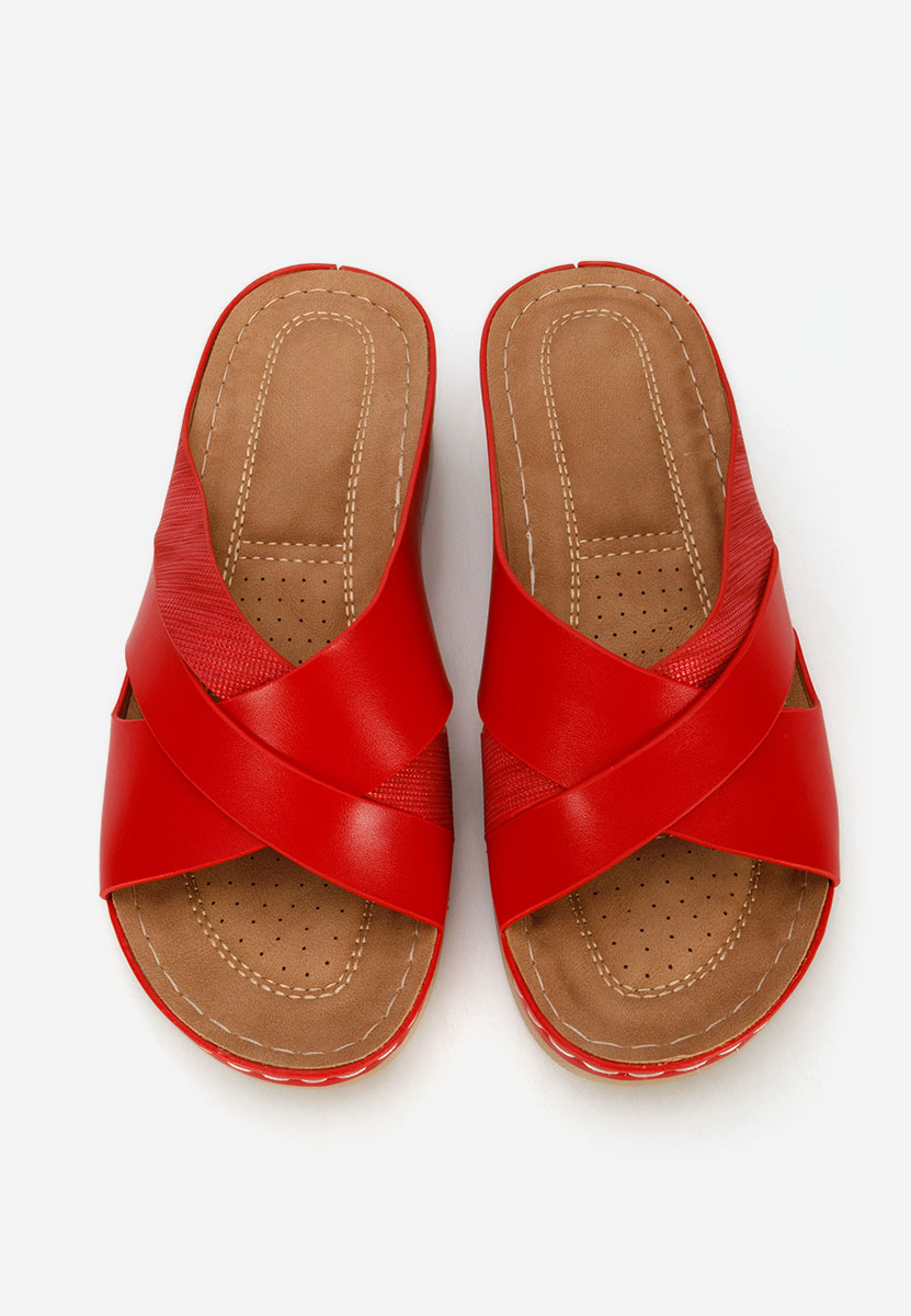 Чехли на платформа Maryna червен