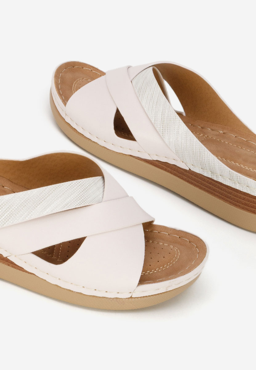 Чехли на платформа Maryna бели