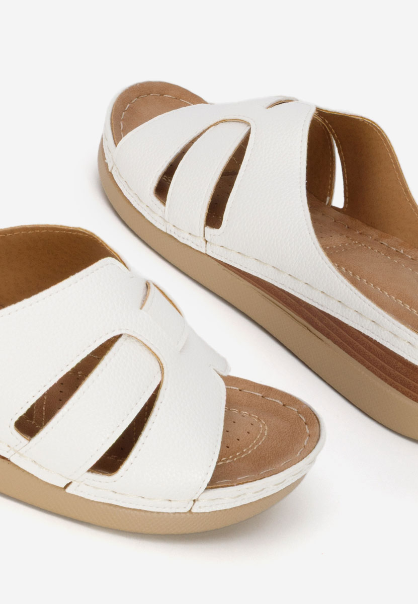 Чехли на платформа Marhta бели