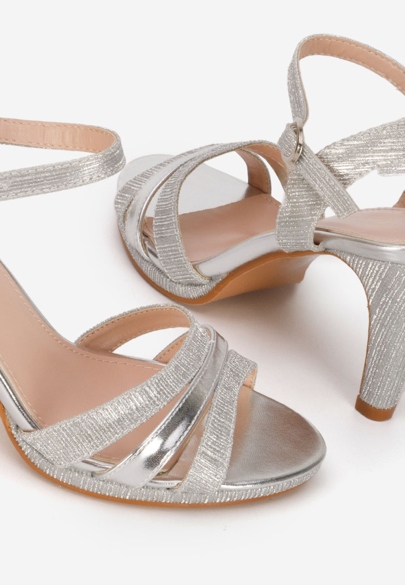 Елегантни сандали Raniya сив