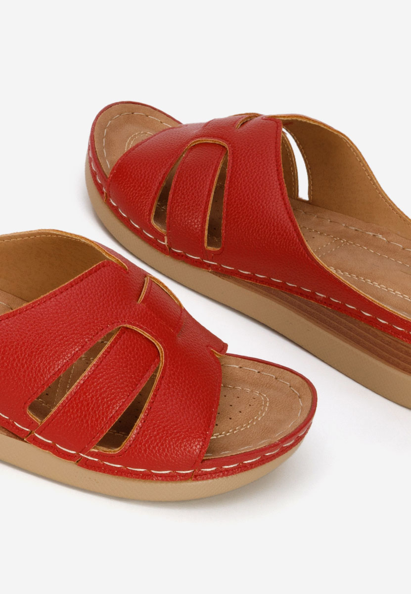 Чехли на платформа Marhta червен