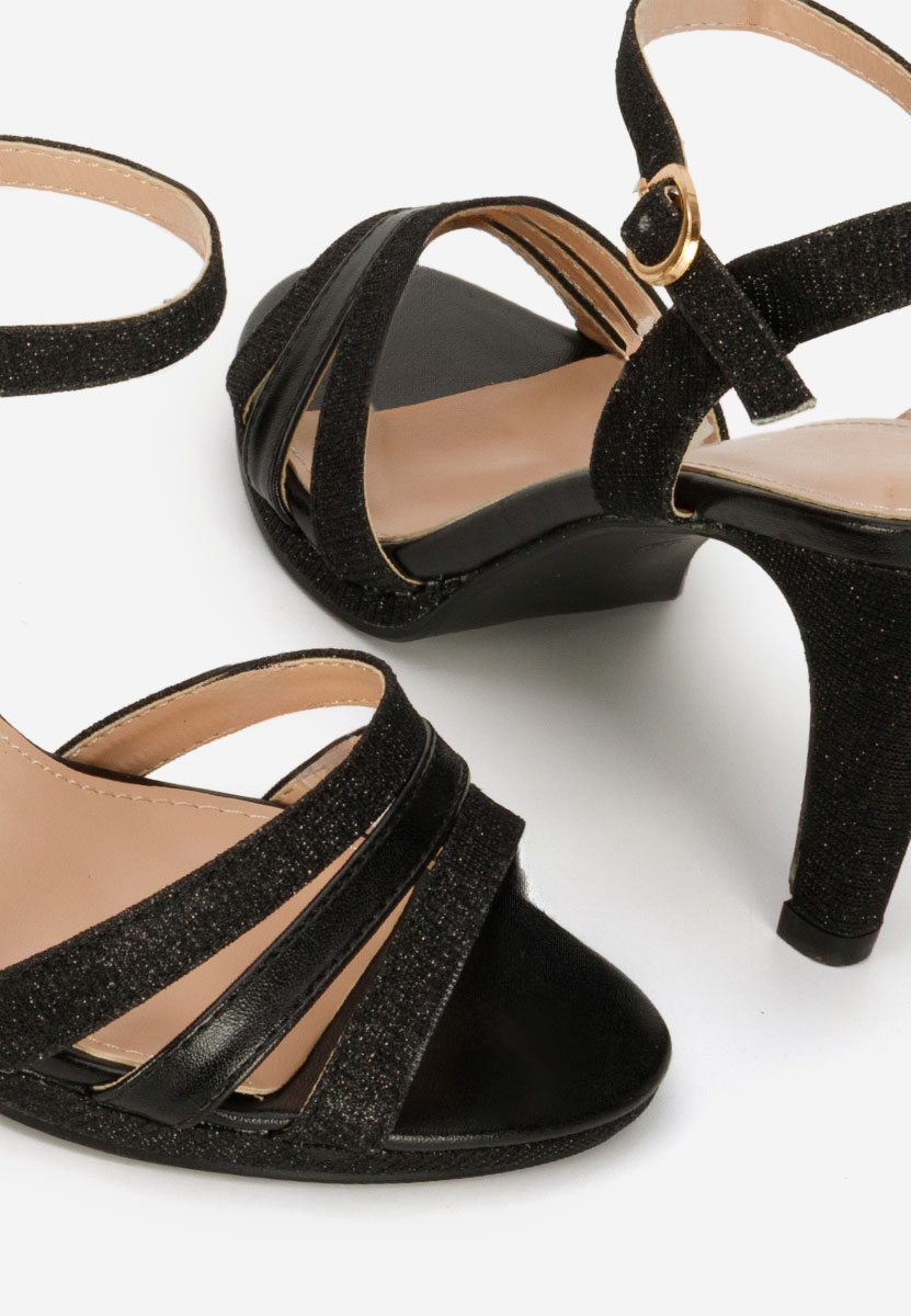 Елегантни сандали Raniya черен
