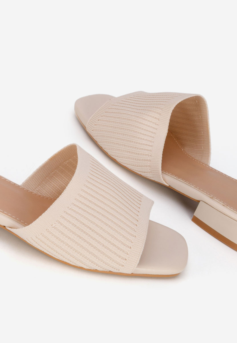 Чехли на ток Alinia бежов