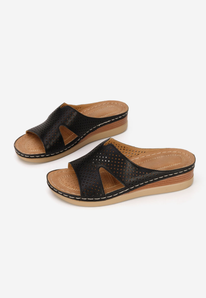 Чехли на платформа Hermana черни