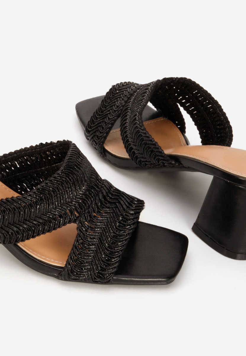 Чехли на ток Nely черни