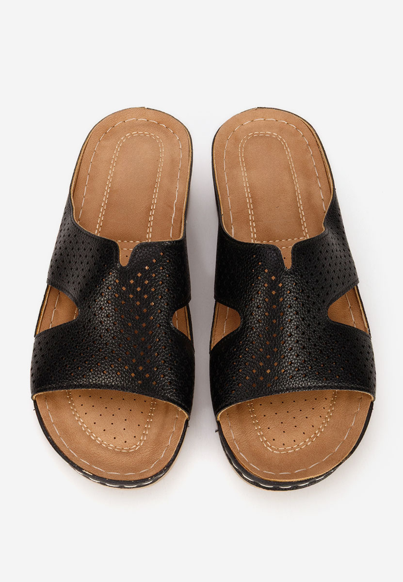 Чехли на платформа Hermana черни