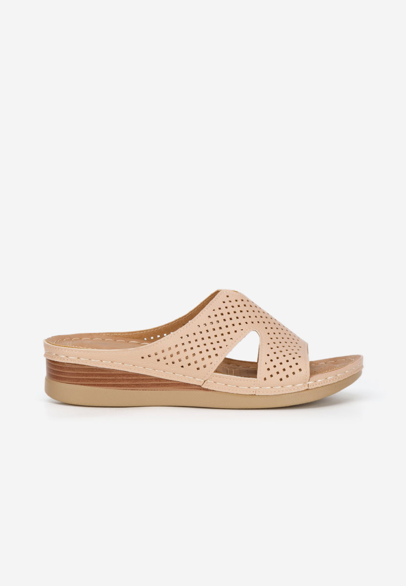 Чехли на платформа Hermana бежов