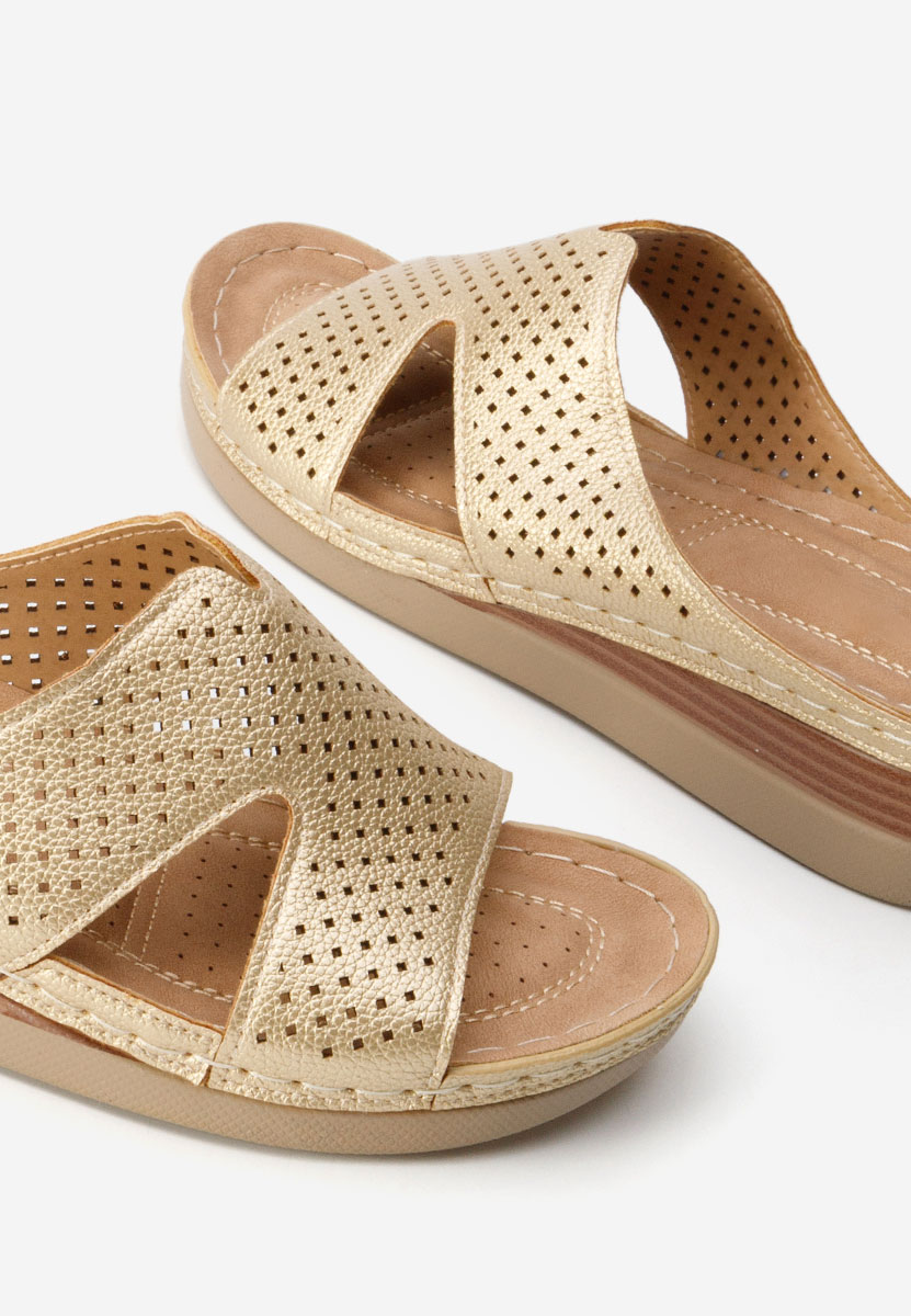 Чехли на платформа Hermana златен