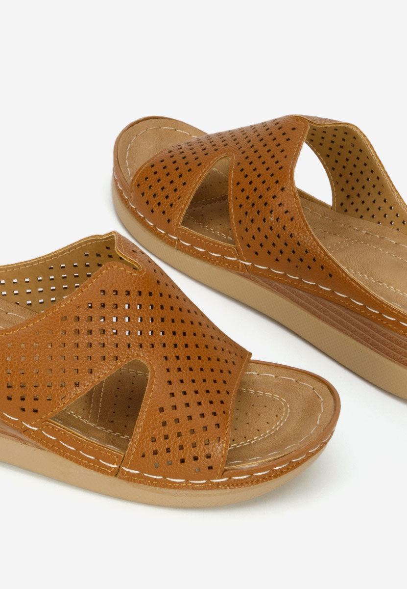 Чехли на платформа Hermana камел