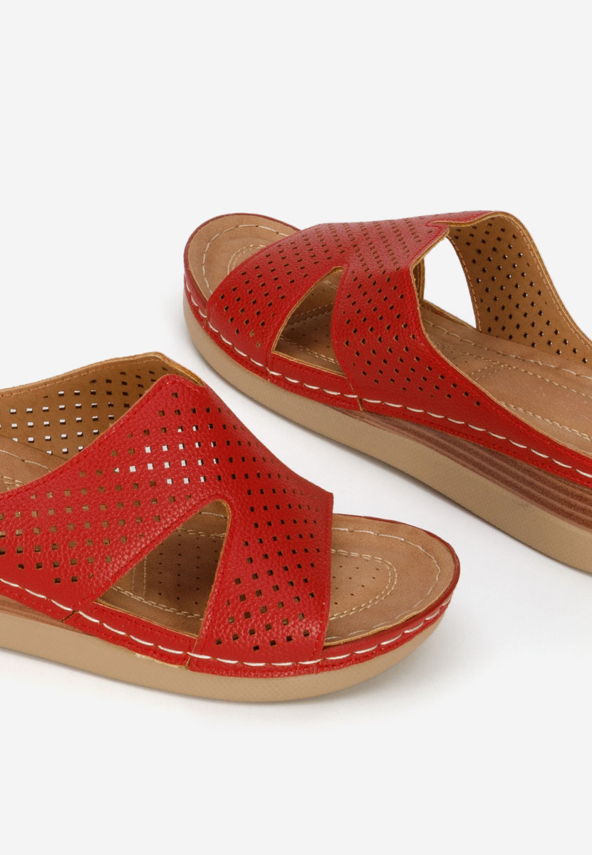 Чехли на платформа Hermana Винено червено