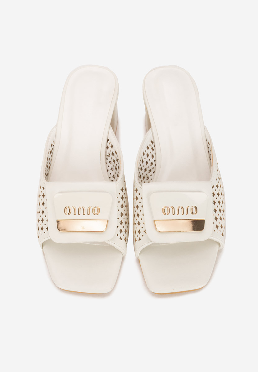 Чехли на ток Carmenia бели