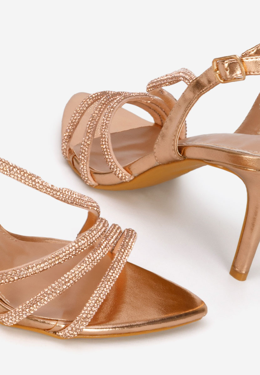 Елегантни сандали Sorinia шампанско