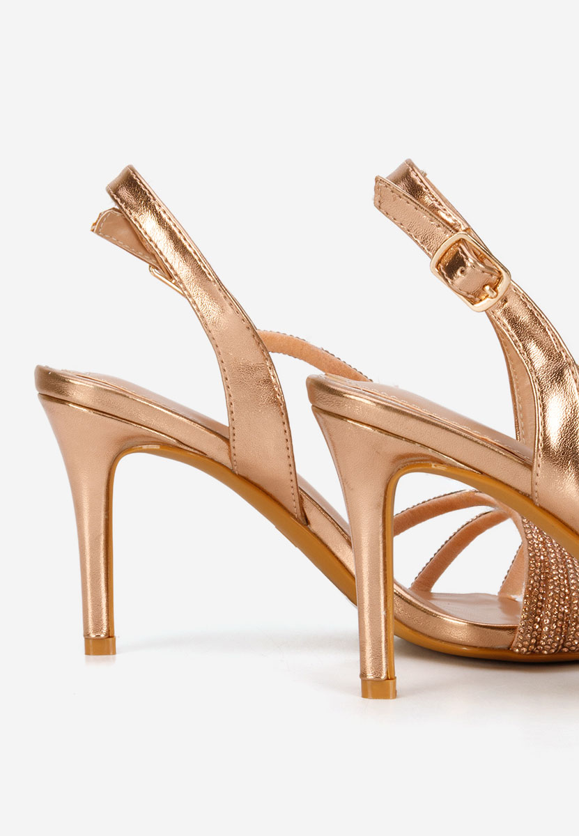 Елегантни сандали Sorinia шампанско