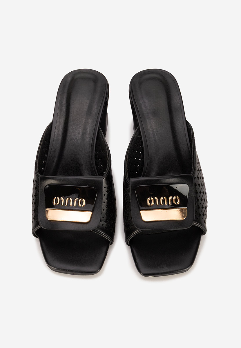 Чехли на ток Carmenia черни