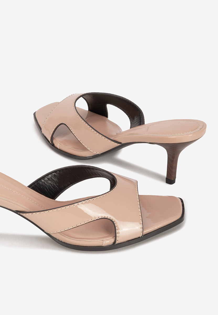 Чехли на ток Zinadia бежов