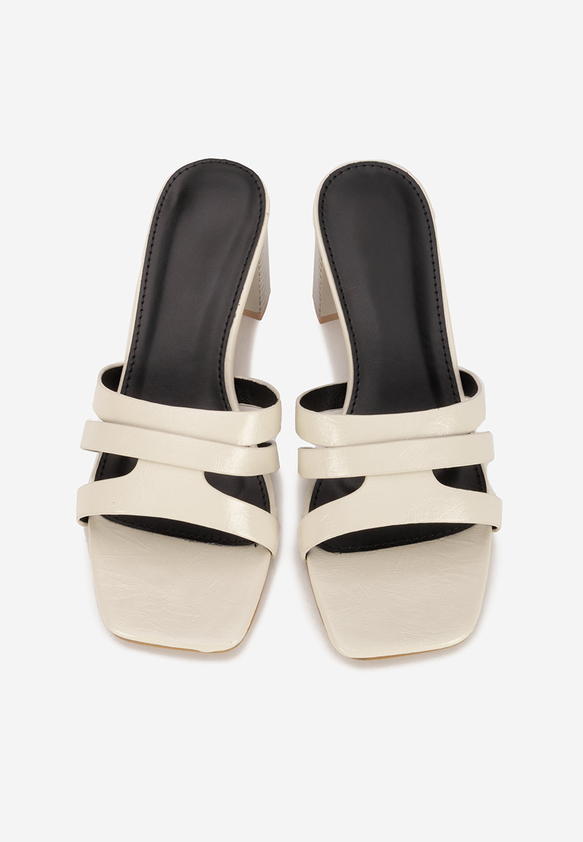 Чехли на ток Genoveva V2 бежов