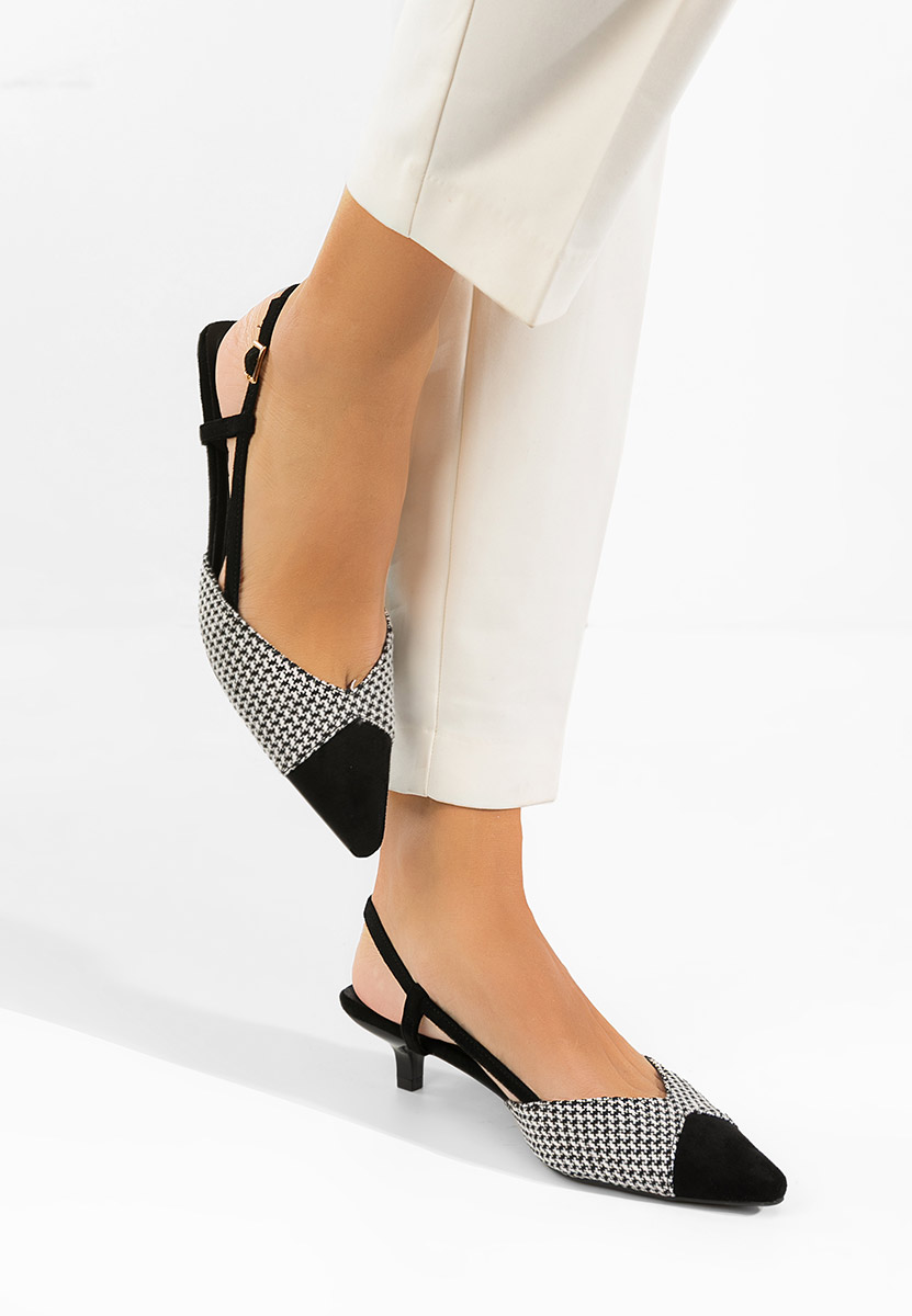 Обувки на ток Mayuka черни