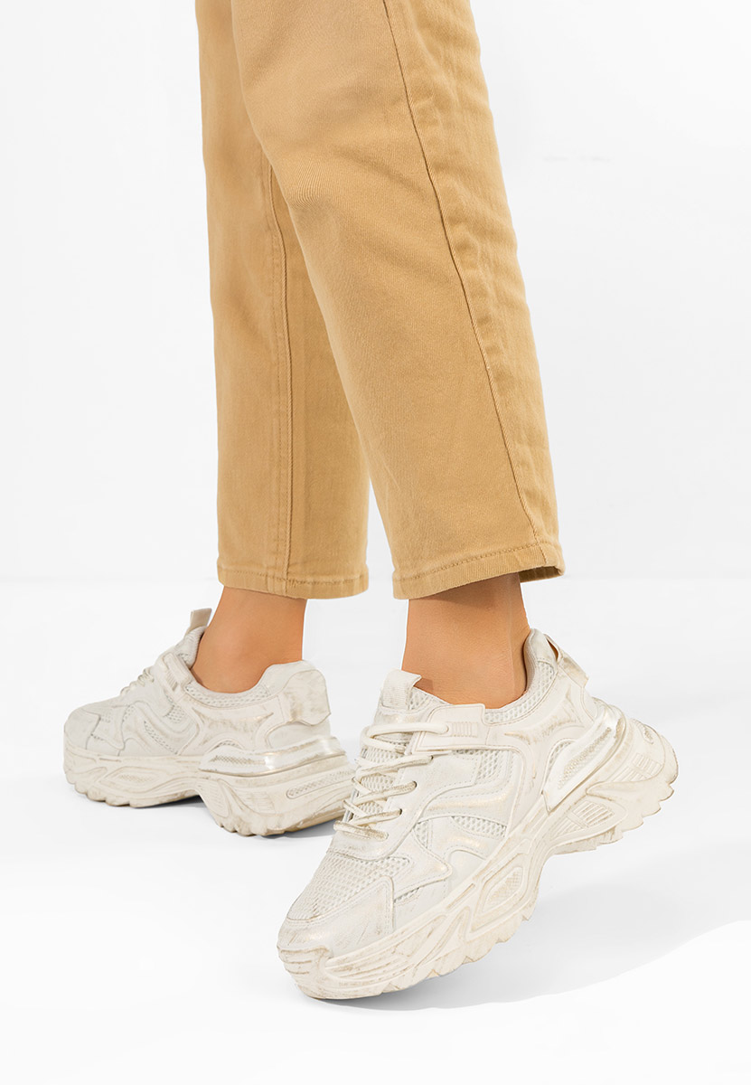 Cникърси на платформа Yalda бежов