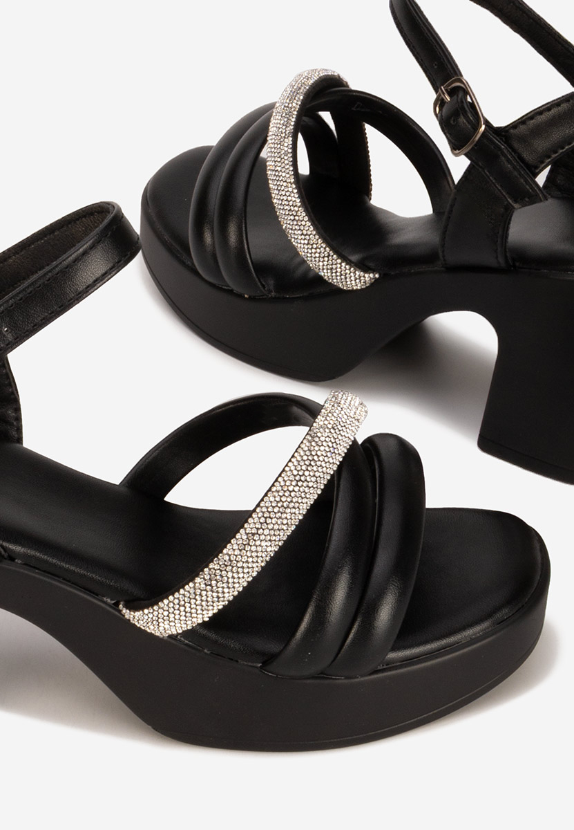 Сандали на ток Jadina черен