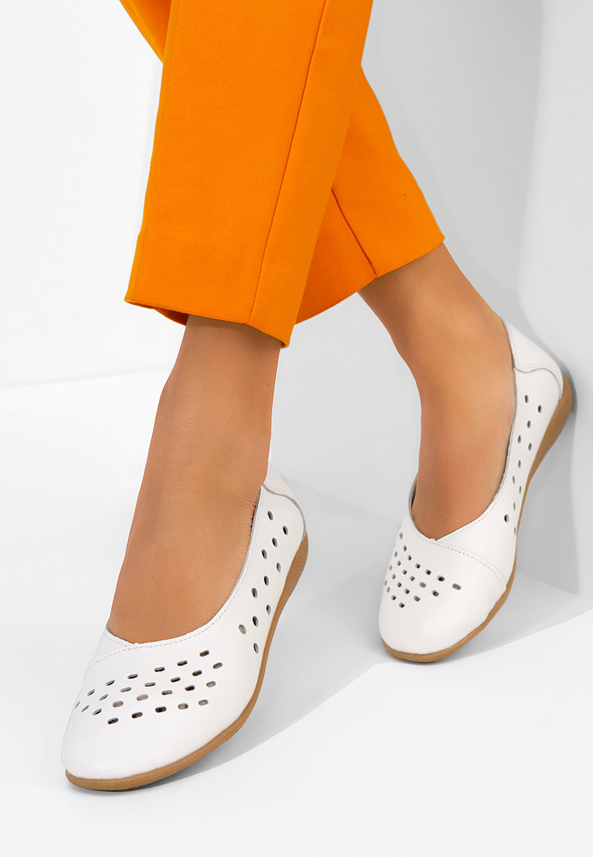 Балерини от естествена кожа Andeia бели