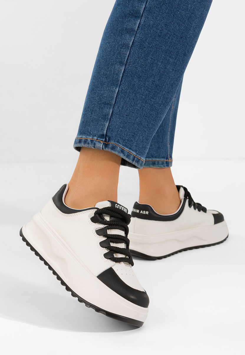 Дамски сникърси Clarra V2 бели