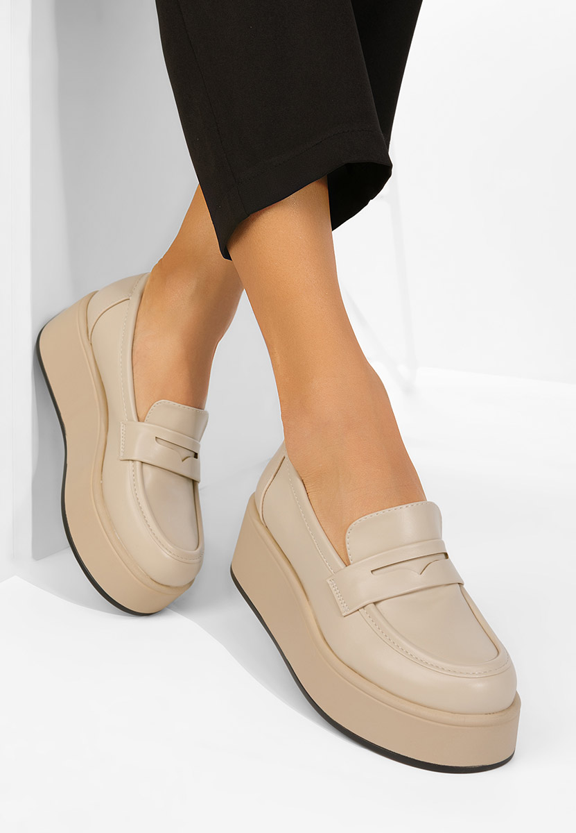 Mокасини на платформа Minky бежов